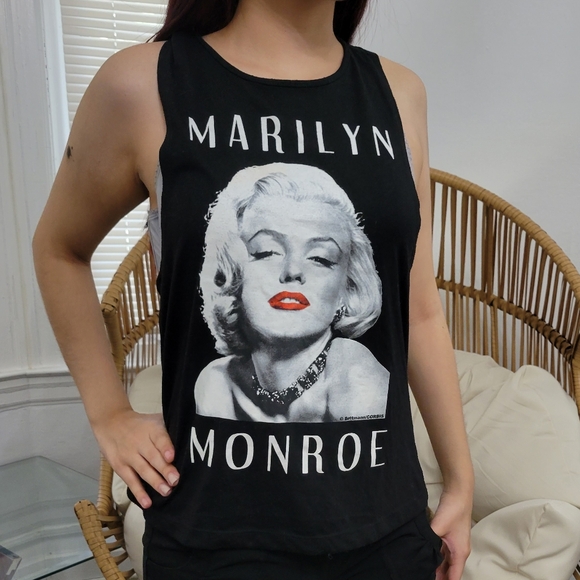 Marilyn Monroe Black Graphic Muscle Tee - Picture 1 of 7